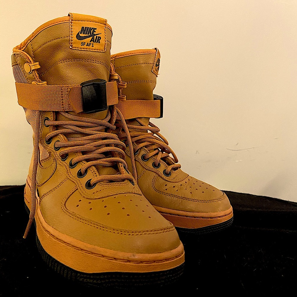 Nike AF1 SF Hightops